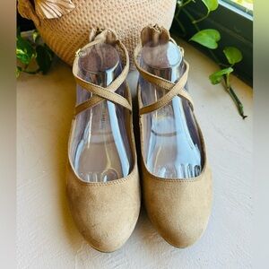 Christian Siriano for Payless Beige Ankle Strap Ballet Flats Shoes Size 8